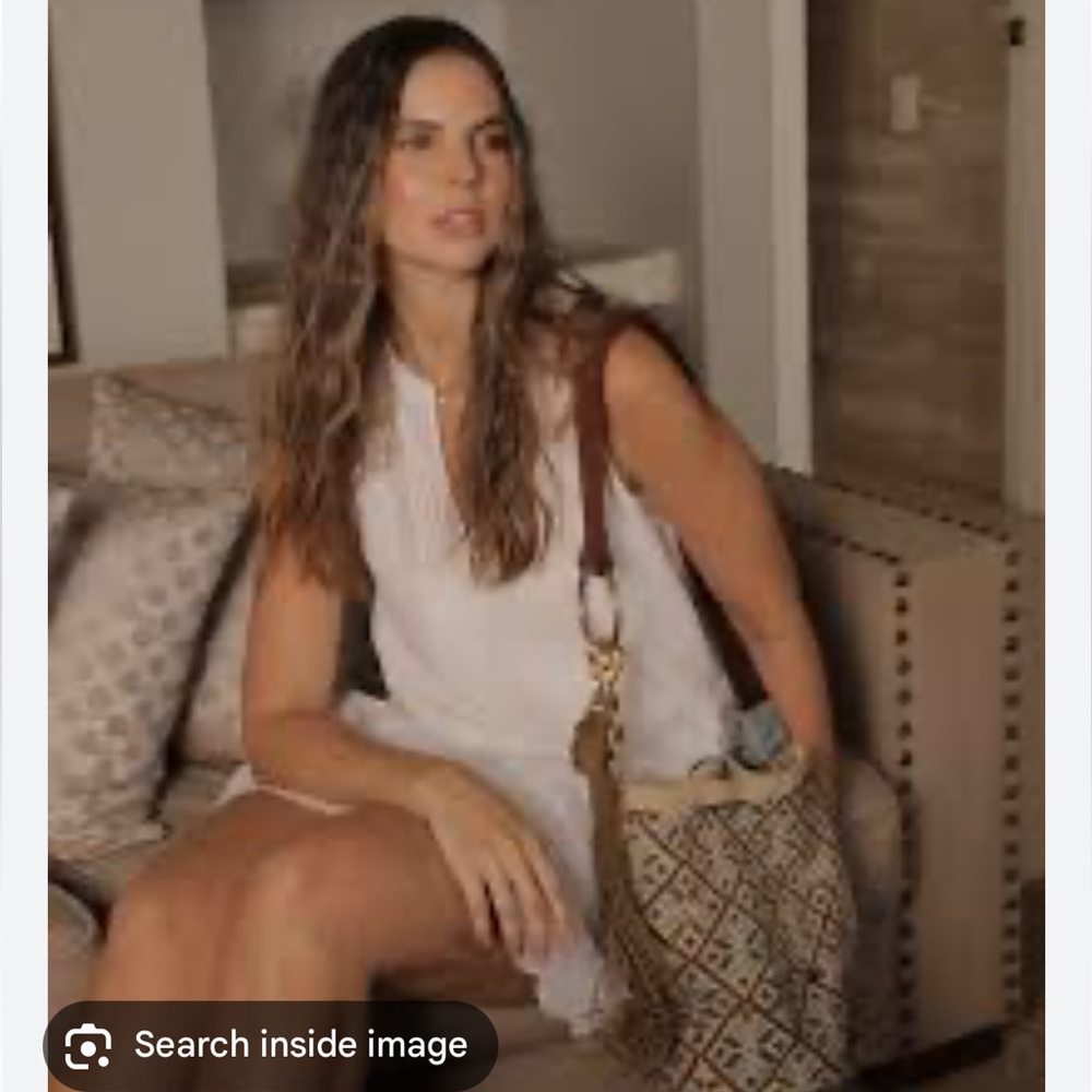 Claudia Akel Stylish Woven Shoulder Bag with Brown leather Strap